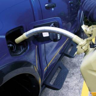 Flexible Metal Pourer For Diesel With Diesel Nozzle